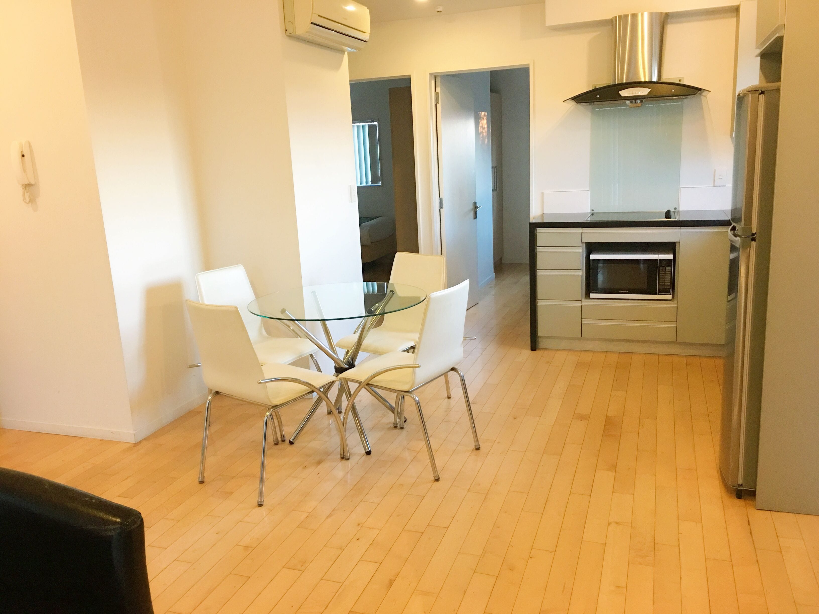 Apartment, 2 Bedrooms, Balcony, Sea View | In-room dining