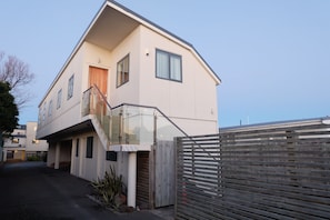 Interior entrance - Beachlife Apartments (Christchurch)