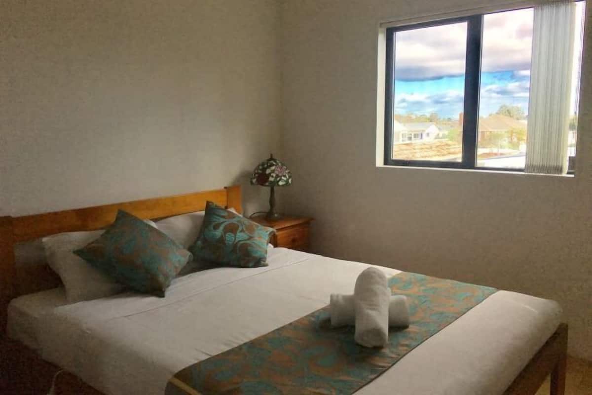 1 bedroom, desk, iron/ironing board, cribs/infant beds