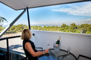 Studio (First Floor) | Vue depuis le balcon