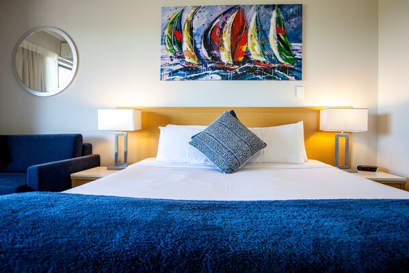 Studio (First Floor) – Balcony Some with Bay Views