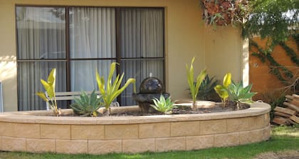 Argyle Terrace Motor Inn