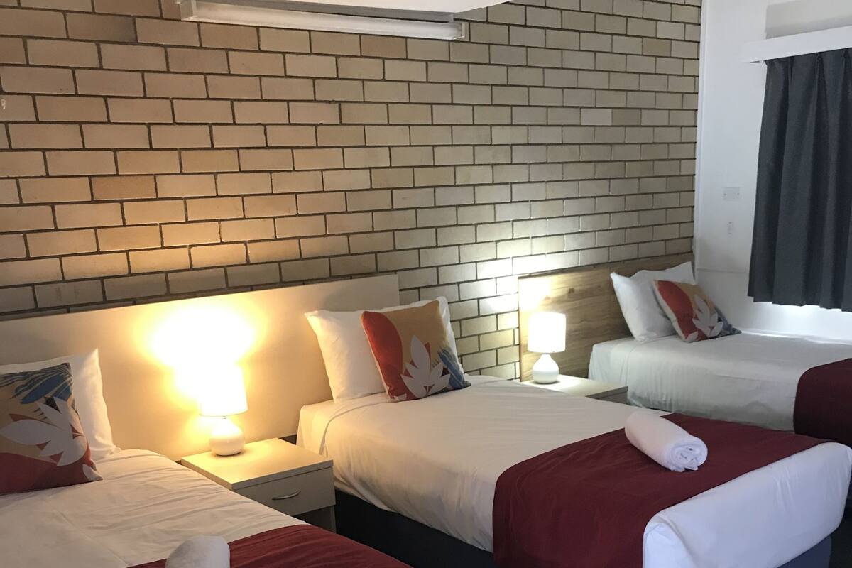 Wi-Fi de cortesia, roupa de cama