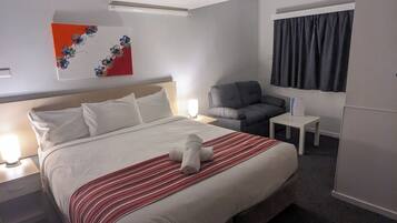 ルーム (King Room) | WiFi (無料)、ベッドシーツ