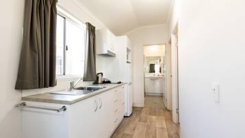 Cabane Standard, non-fumeurs (Standard Room & Breakfast) | Bureau, fer et planche Ă repasser, Wi-Fi gratuit, draps fournis