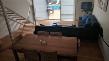 Standard-huoneisto, 2 makuuhuonetta, tupakointi kielletty, keittiö | Ruokailu omassa huoneessa