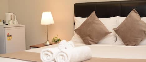 Skrivbord, strykjärn/strykbräda, gratis wi-fi och sängkläder