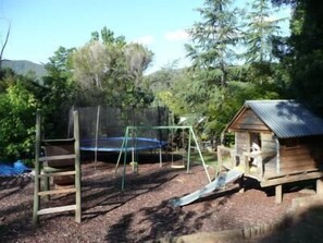 Children’s play area – outdoor