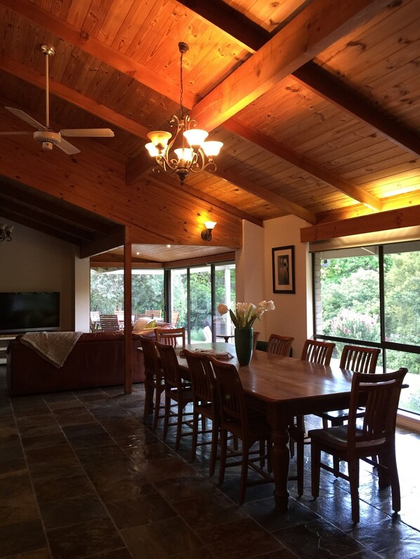 Townhome (42a Coronation) | Living area