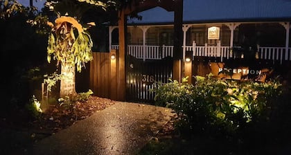 Lovestone Cottages