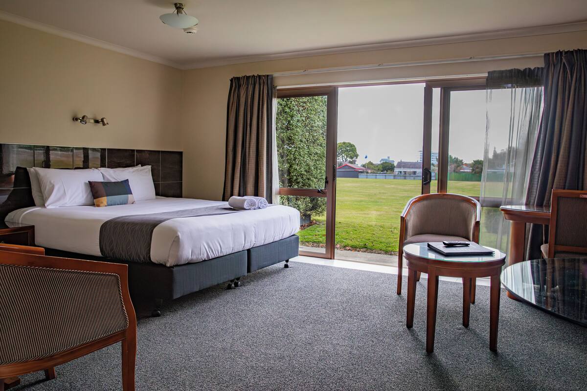 executive studio, 1 bedroom | 2 bedrooms, egyptian cotton sheets, premium bedding, free wifi