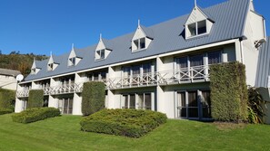Fachada de la propiedad
