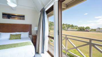 Family Apartment, 2 Bedrooms | Egyptian cotton sheets, premium bedding, free WiFi, bed sheets