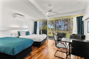 Grand-Zimmer | Bügeleisen/Bügelbrett, Babybetten, kostenloses WLAN, Bettwäsche