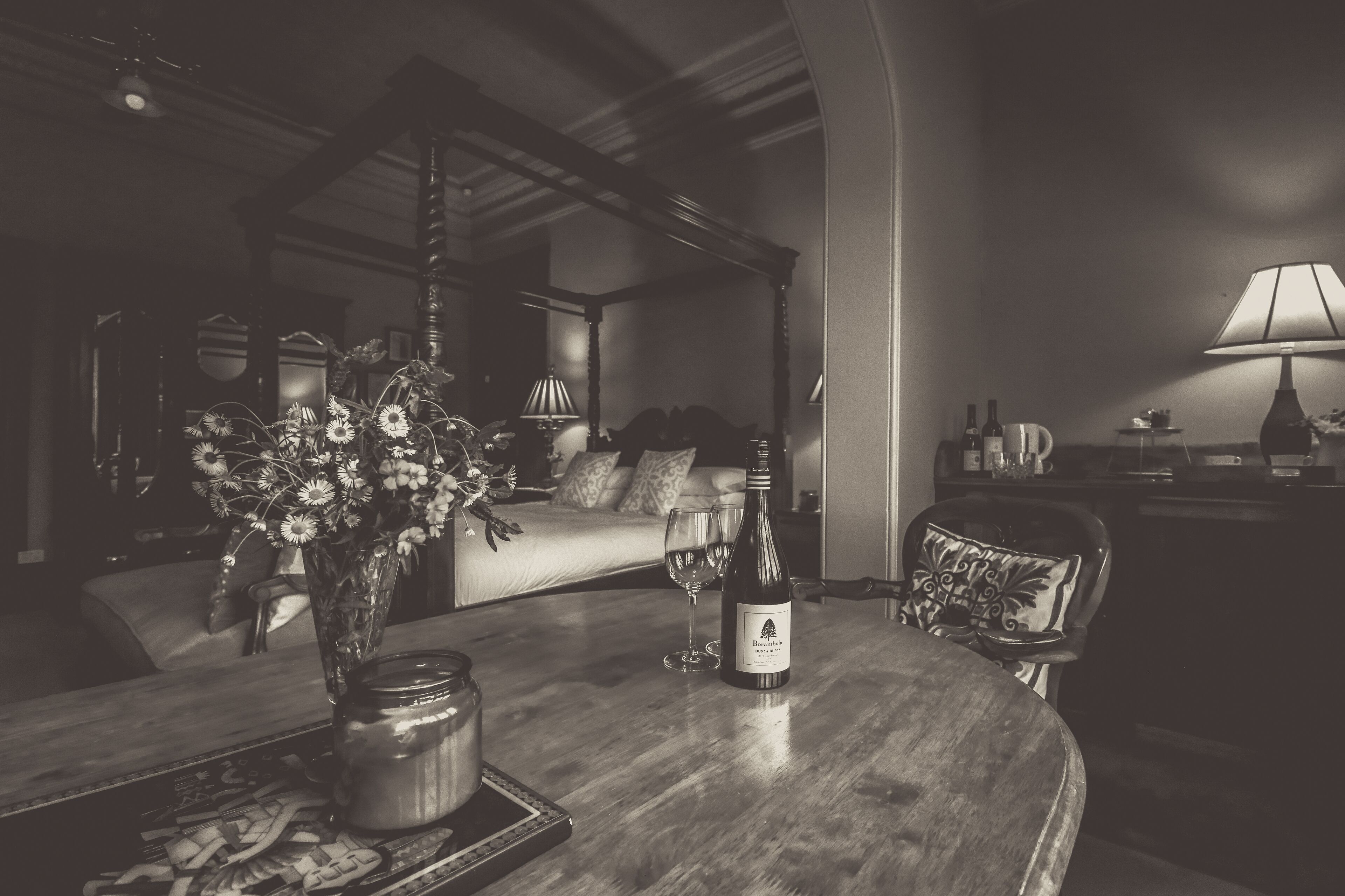Keeping Time | Iron/ironing board, free WiFi