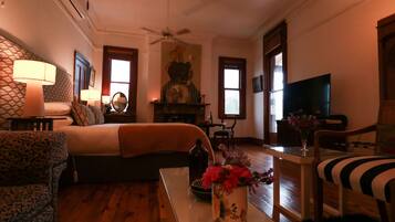 Elephant At The Table | Iron/ironing board, free WiFi