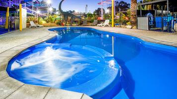 Outdoor pool, pool loungers