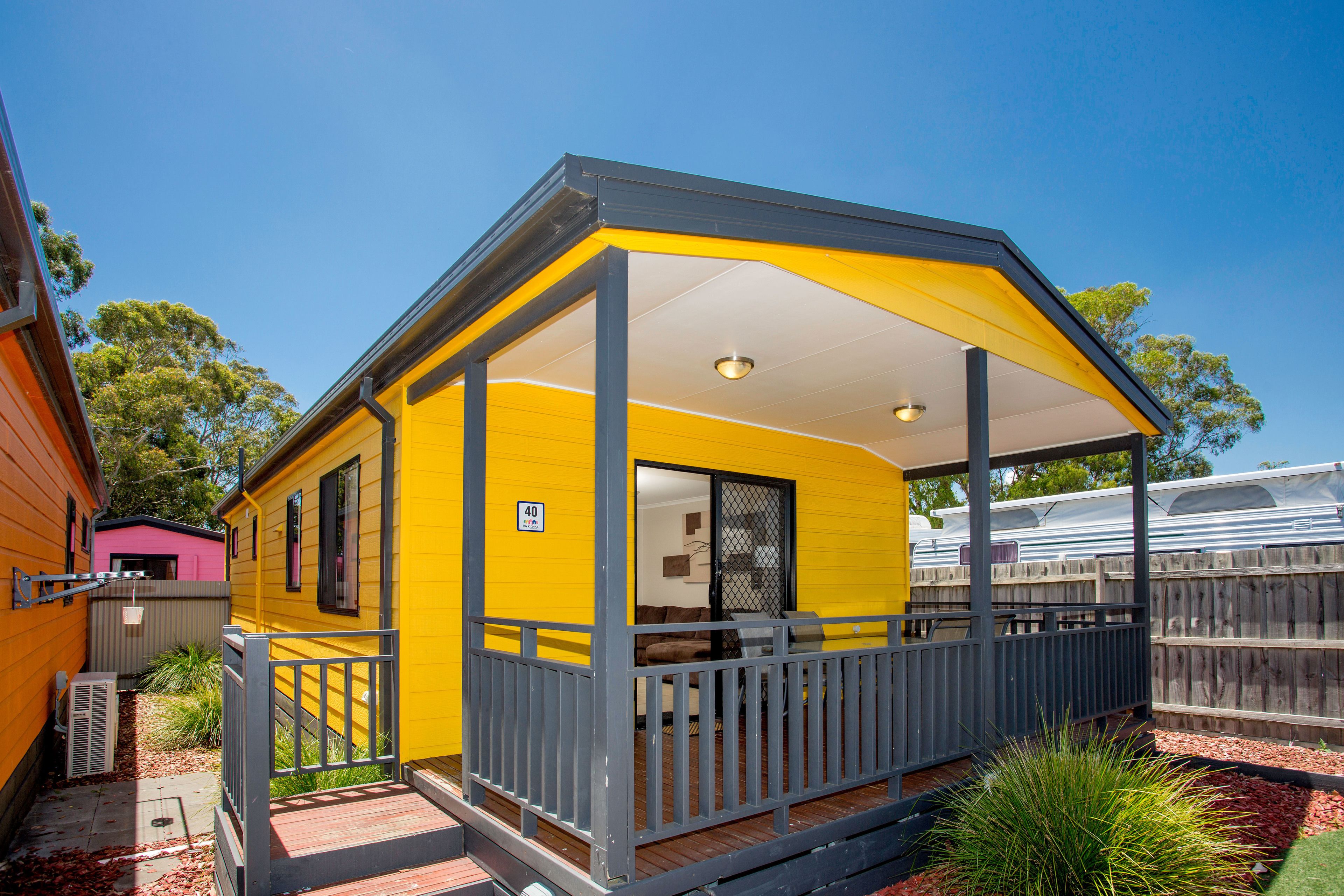 Superior Family Cabin | Terrace/patio