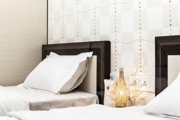 Diamond Room | 1 bedroom, premium bedding, desk, blackout drapes - Simi International - The Imperial (Bidhannagar)
