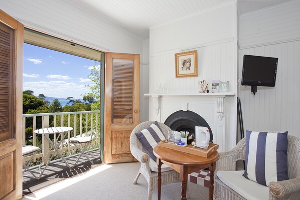 Standaard suite, 1 slaapkamer, niet-roken, balkon (La Perouse 3 King) | Luxe beddengoed