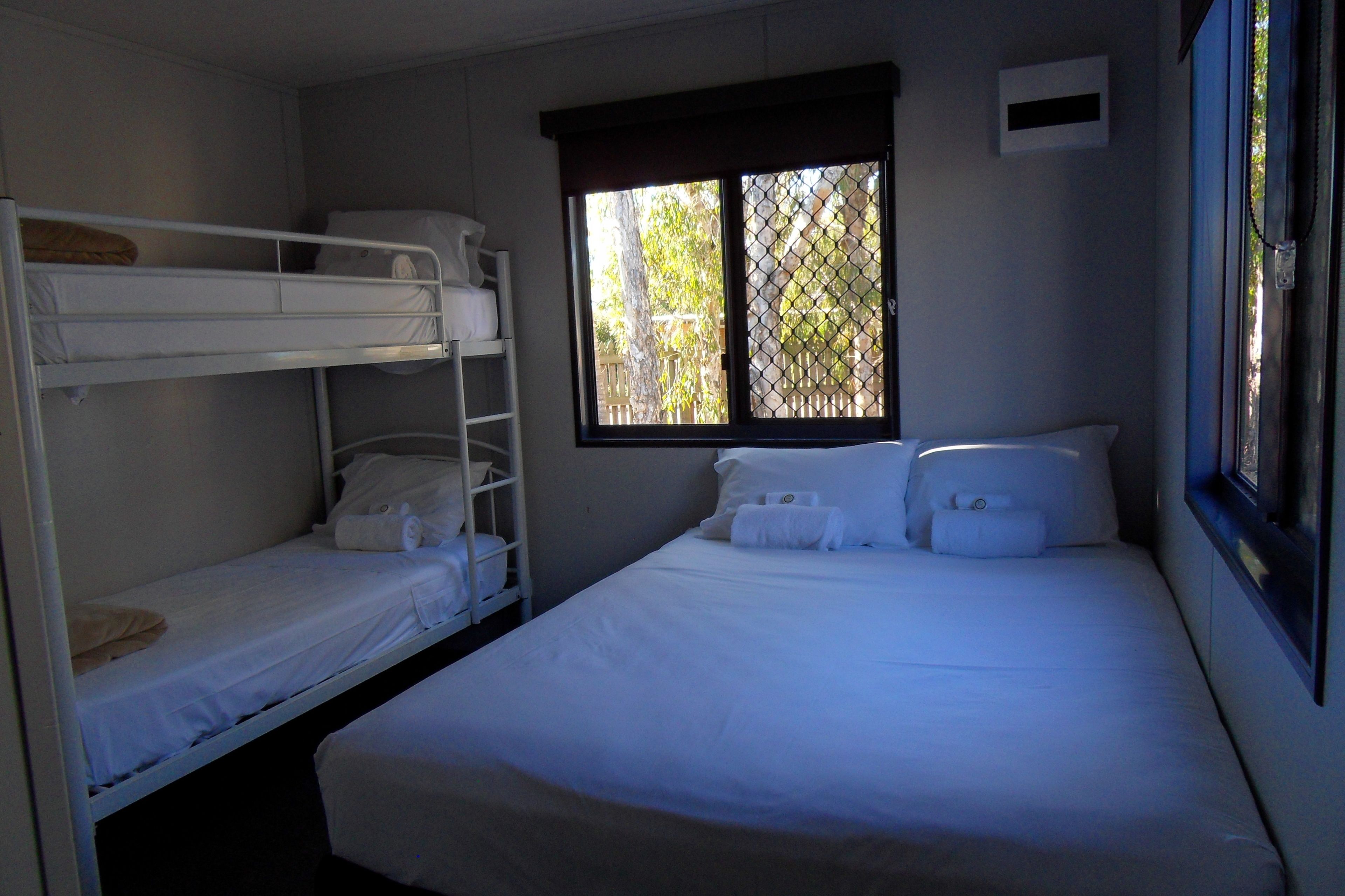 Standardværelse - ikke-ryger - tekøkken (Bunk room cabin) | Strygejern/strygebræt