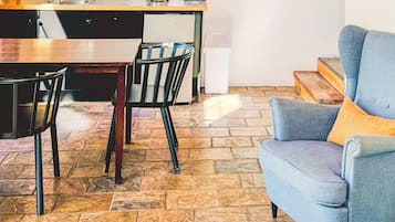 Standard Suite, 1 Bedroom, Non Smoking, Refrigerator & Microwave | 2 bedrooms, iron/ironing board, free WiFi, bed sheets