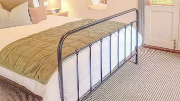 Standard-Suite, 1 Schlafzimmer, Nichtraucher, Kühlschrank und Mikrowelle | 2 Schlafzimmer, Bügeleisen/Bügelbrett, kostenloses WLAN, Bettwäsche