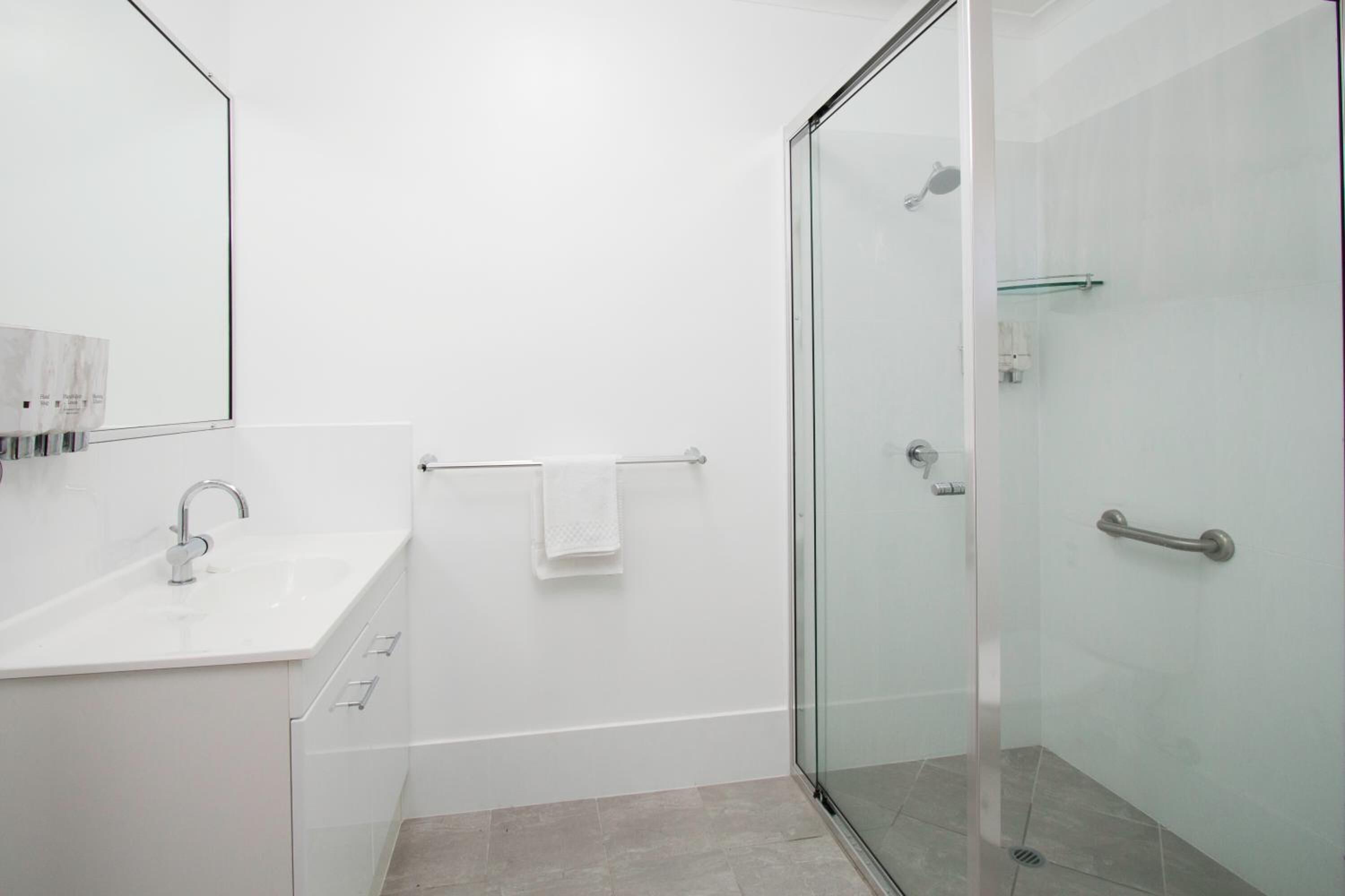 Shower, towels