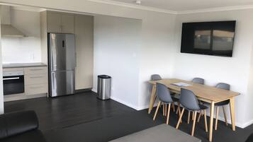 Standard Apartment, 3 Bedrooms, Kitchen | Private kitchen