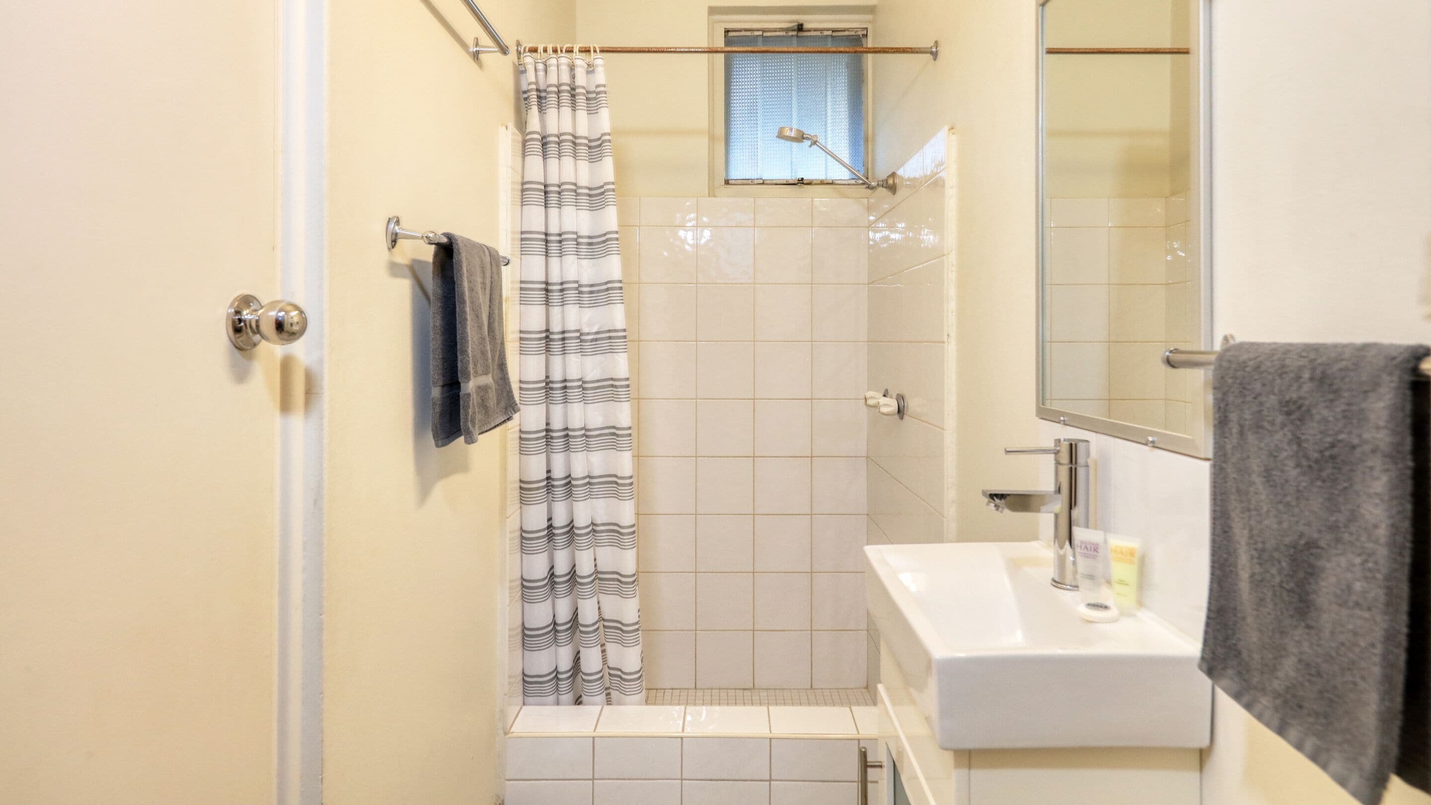 淋浴設備、毛巾