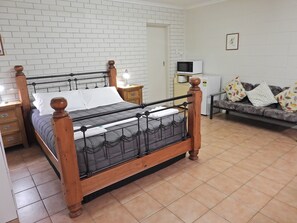 Standard Room, Non Smoking, Kitchen (Self Contained Motel Unit)