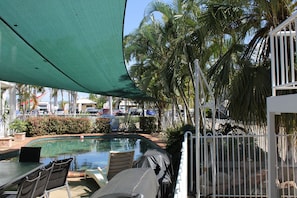 Außenpool, Liegestühle