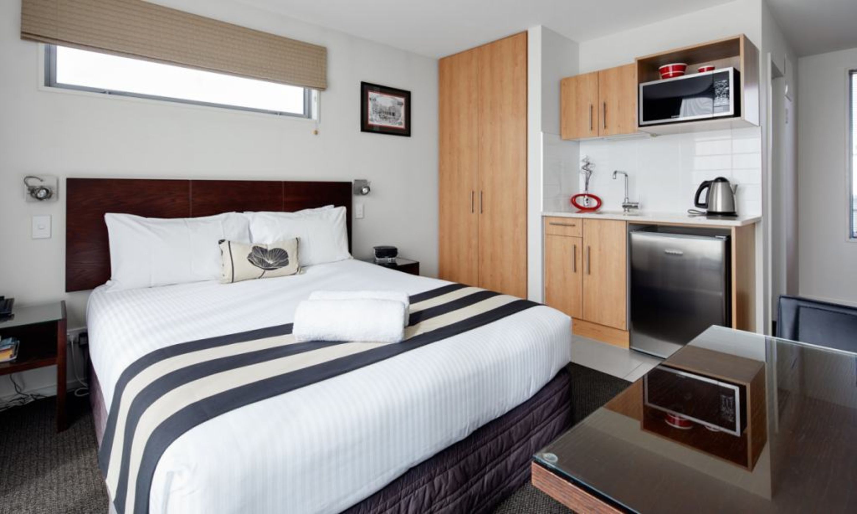 Laptop workspace, free WiFi, bed sheets