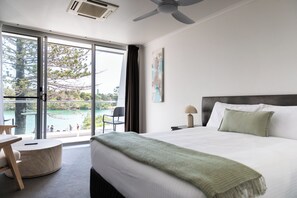 办公桌、隔音、熨斗/熨衣板、免费 WiFi