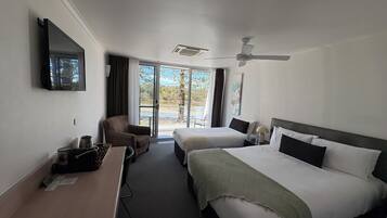 Desk, soundproofing, iron/ironing board, free WiFi