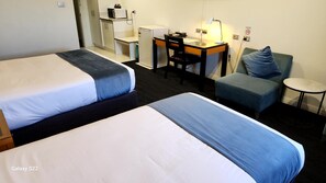 Twin Room - The Grand Motel (Griffith)