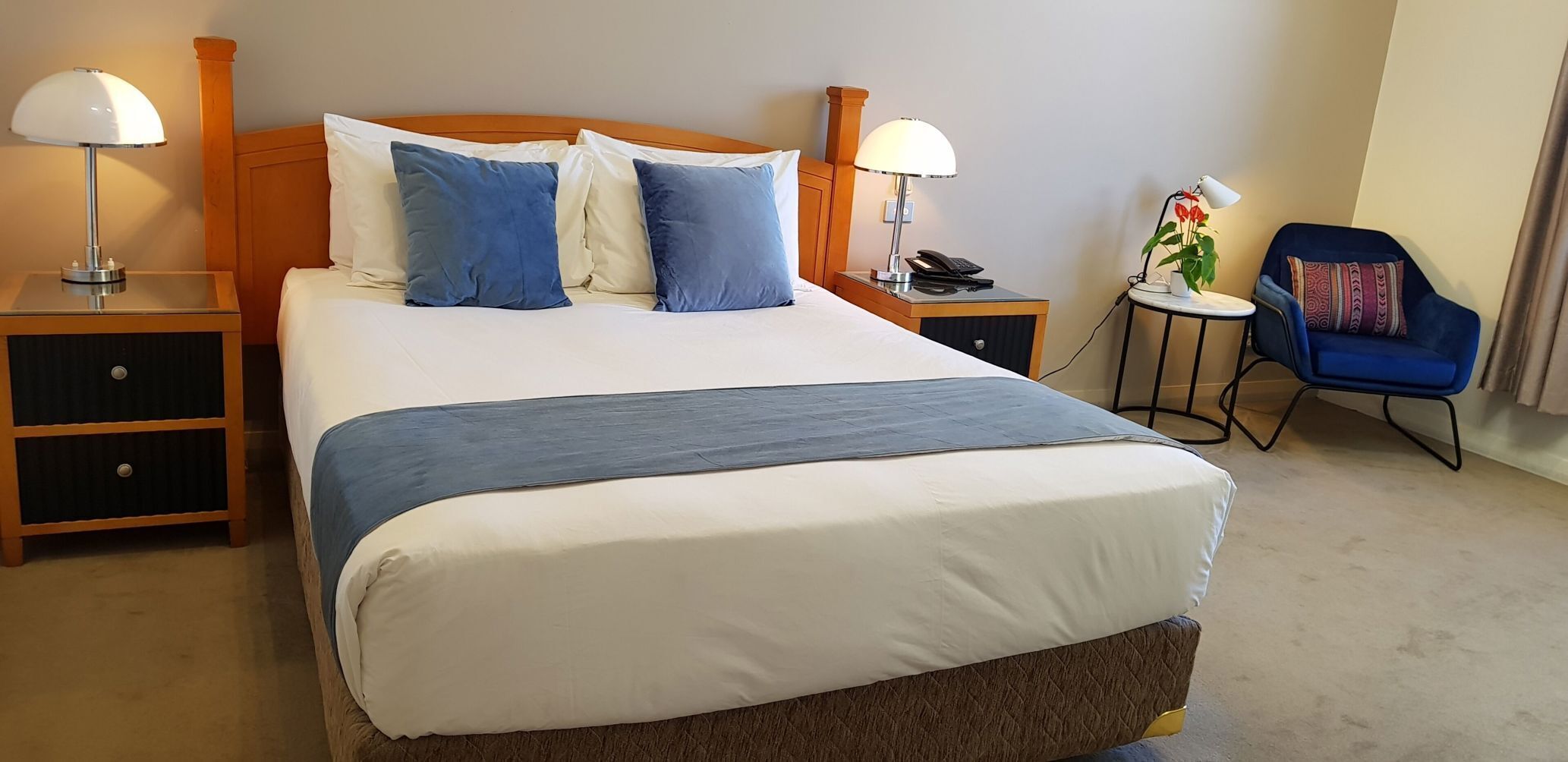Minibar, desk, iron/ironing board, cots/infant beds