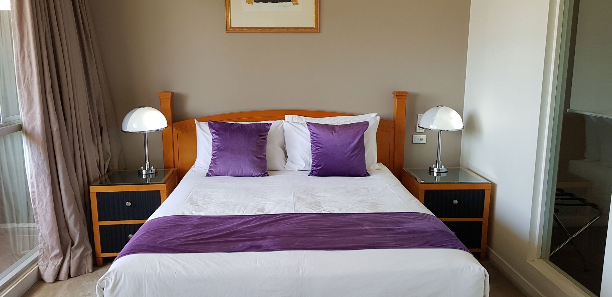 Minibar, desk, iron/ironing board, cots/infant beds