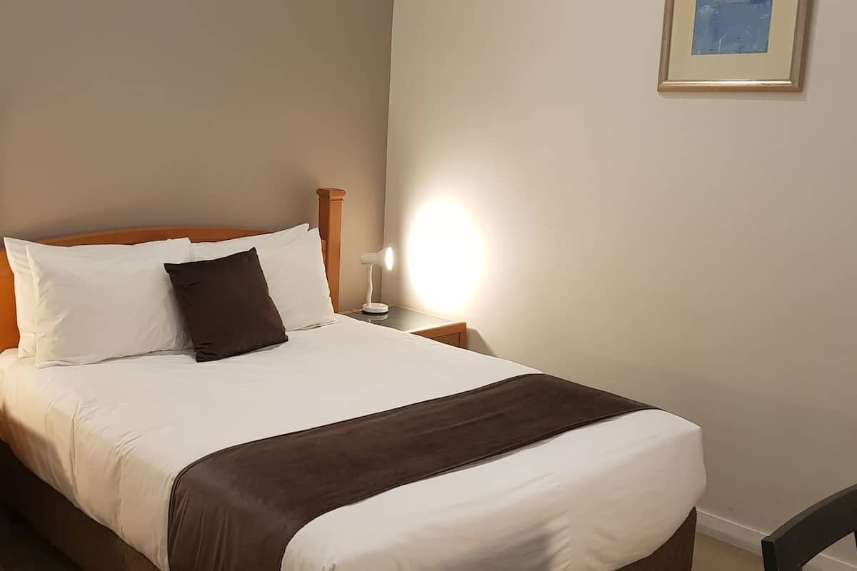 Minibar, desk, iron/ironing board, cots/infant beds