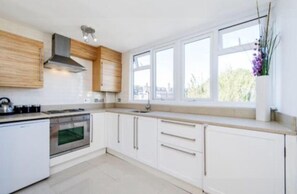 Kühlschrank, Mikrowelle