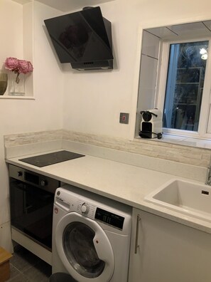 Standard Studio, 1 Double Bed, Non Smoking, Kitchenette | Desk, iron/ironing board, cribs/infant beds, rollaway beds - Kensington Olympia Apartments (London)