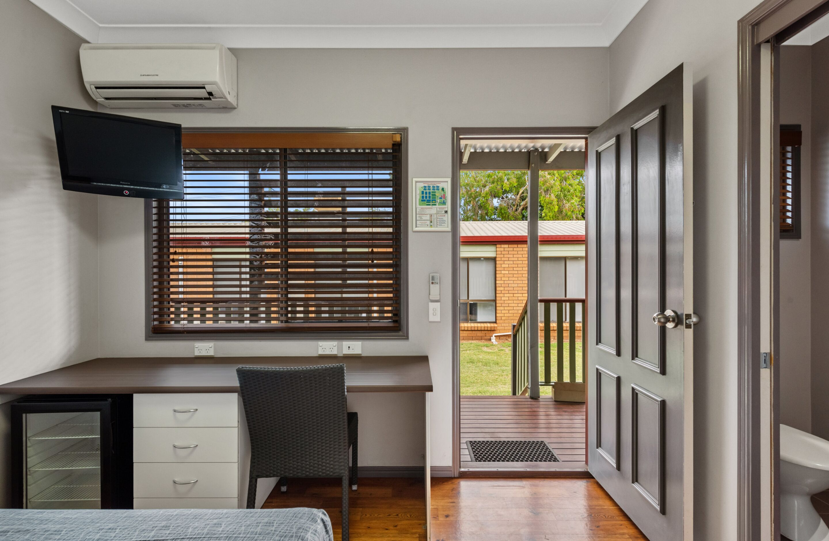 standard room | free wifi, bed sheets