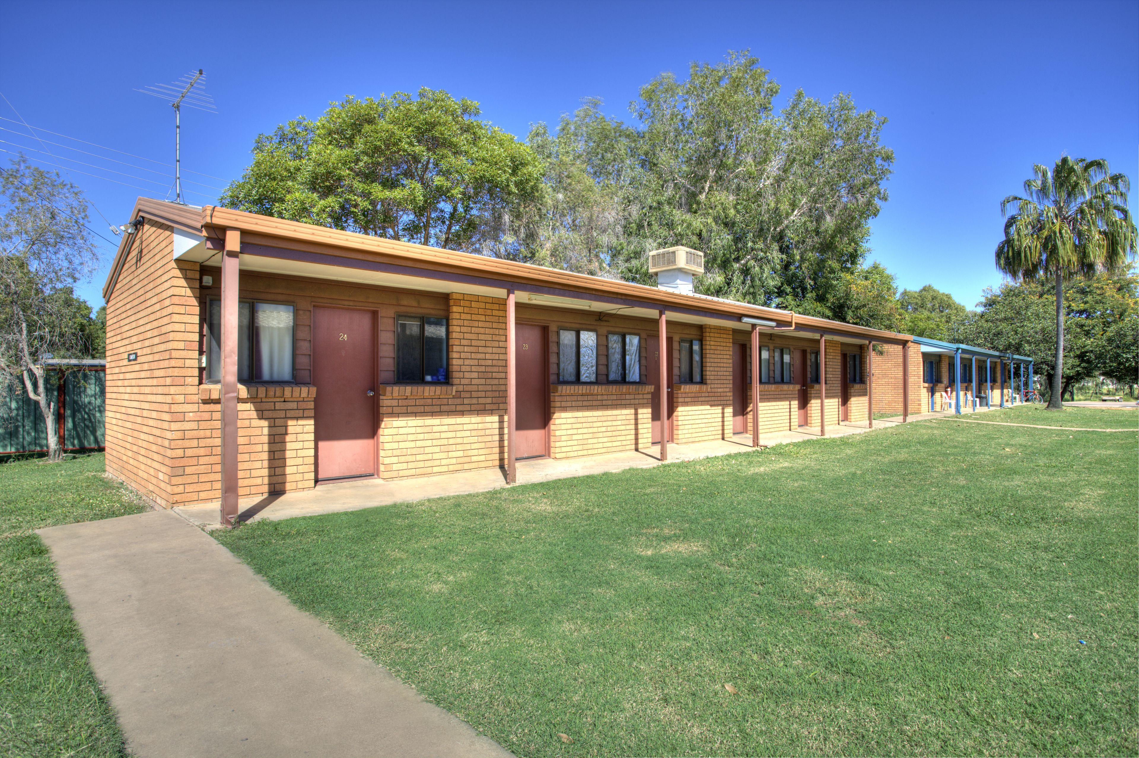 standard dual ensuite | front of property