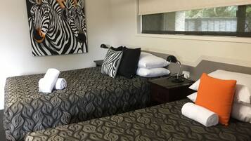 Lydisolert, strykejern/-brett, wi-fi (inkludert) og sengetøy