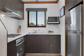Cabane Standard | Cuisine privée | Grand réfrigérateur, micro-ondes, cafetiÚre/bouilloire