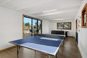 Game room - Portland Tourist Park (Portland)