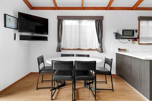 Corella Villa (1 Queen & 2 Bunks) | Living area