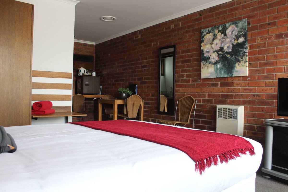 One Bedroom Suite | WiFi (surcharge)