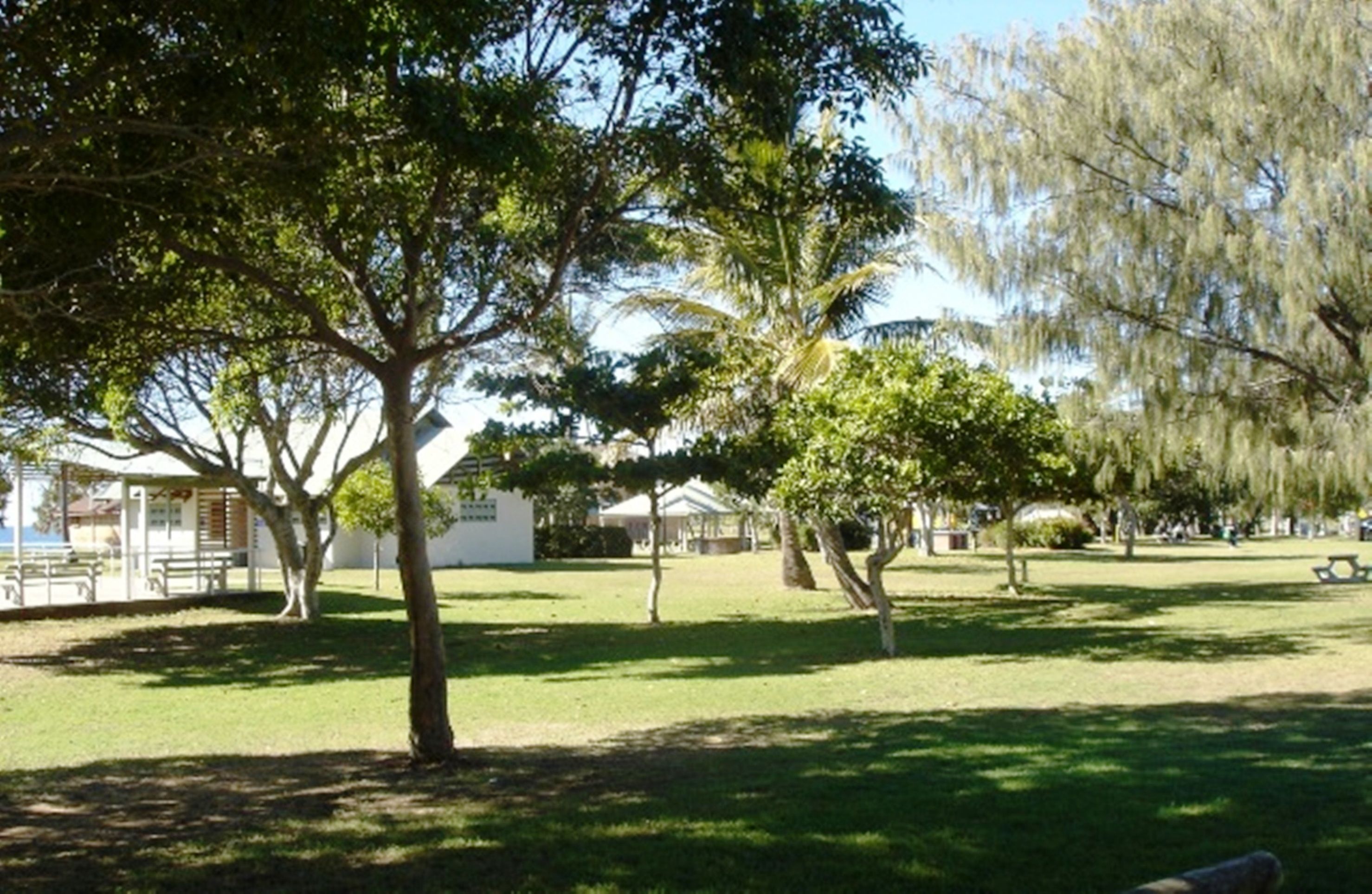 Koola Beach Apartments Bargara — image 25