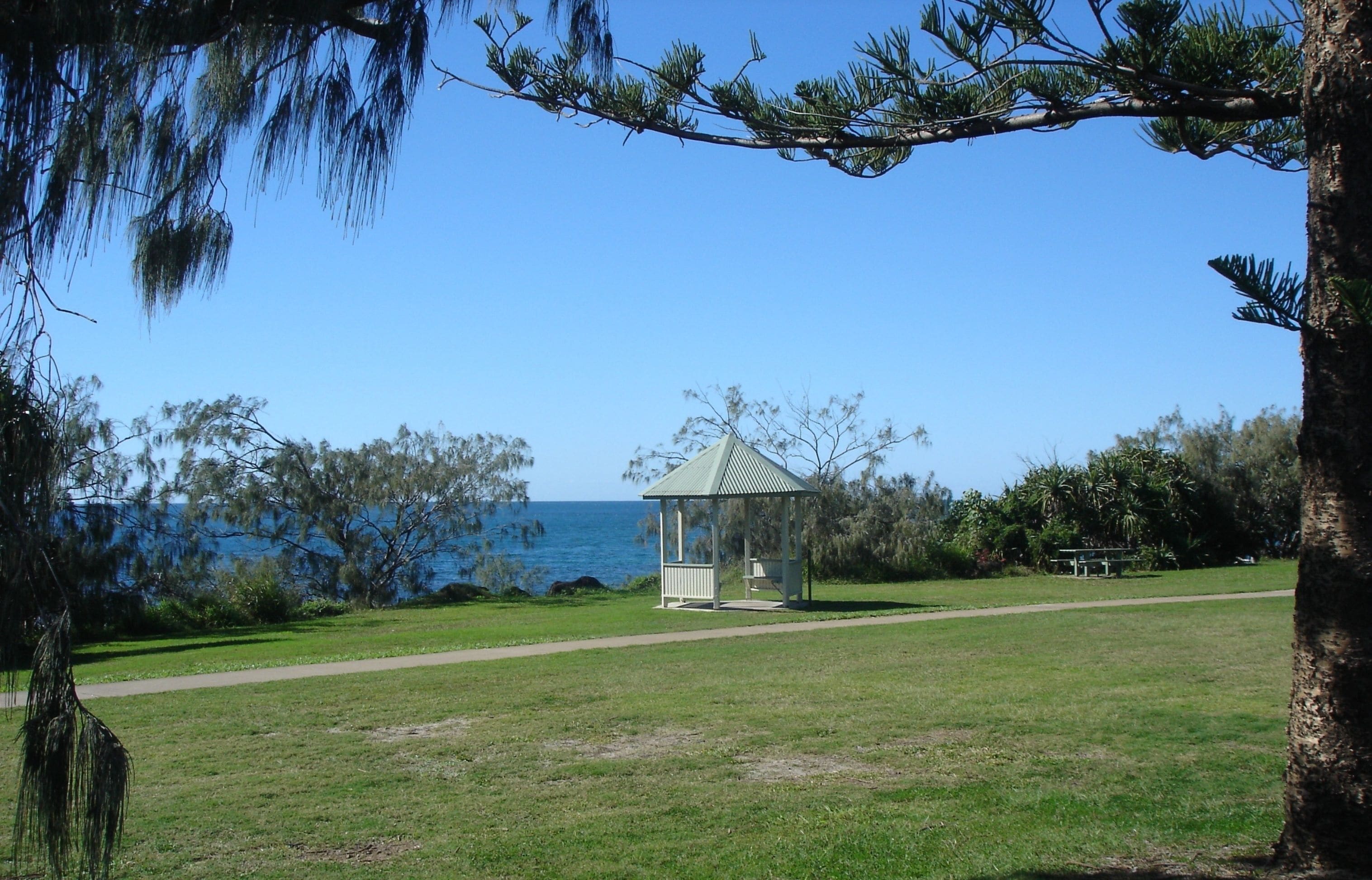 Koola Beach Apartments Bargara — image 21